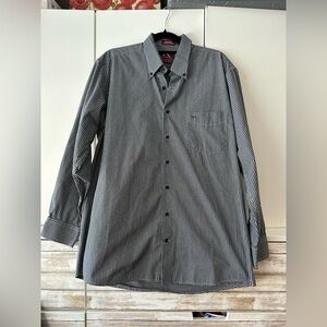 Classic Black and White Men's Checkered Shirt